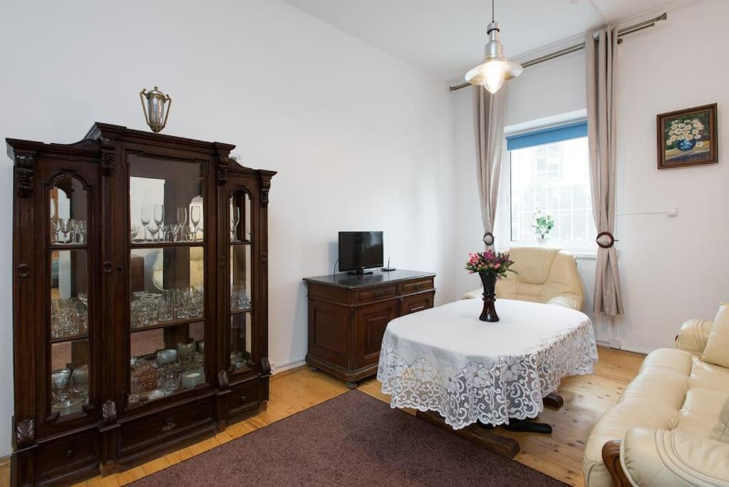 Big Cosy Retro Apt, Free Parking, 15Min Oldtown & Kazimierz - By Homelike Krakau Exterior foto